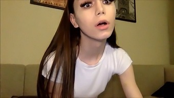 Lisanas3v6 And Blondelashes19 In A Humorous Shemale Sex Video