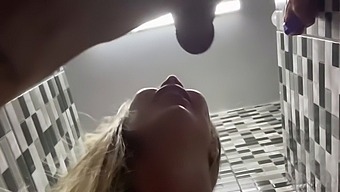 I Went Out At Night And Decided To Have Sex With A Mature Woman.